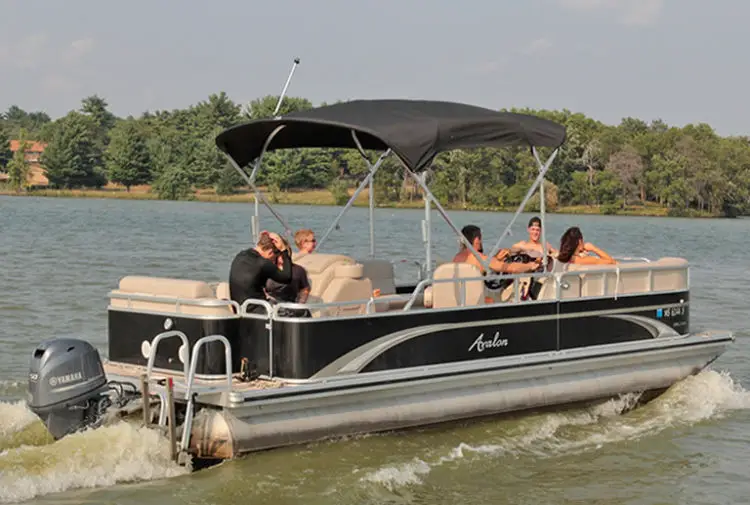 The Pontoon Boat: Its History, What It Is & What It’s Used For – The ...